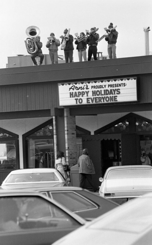 Arni’s | Pizza Hall of Fame | Celebrating America's oldest and most ...